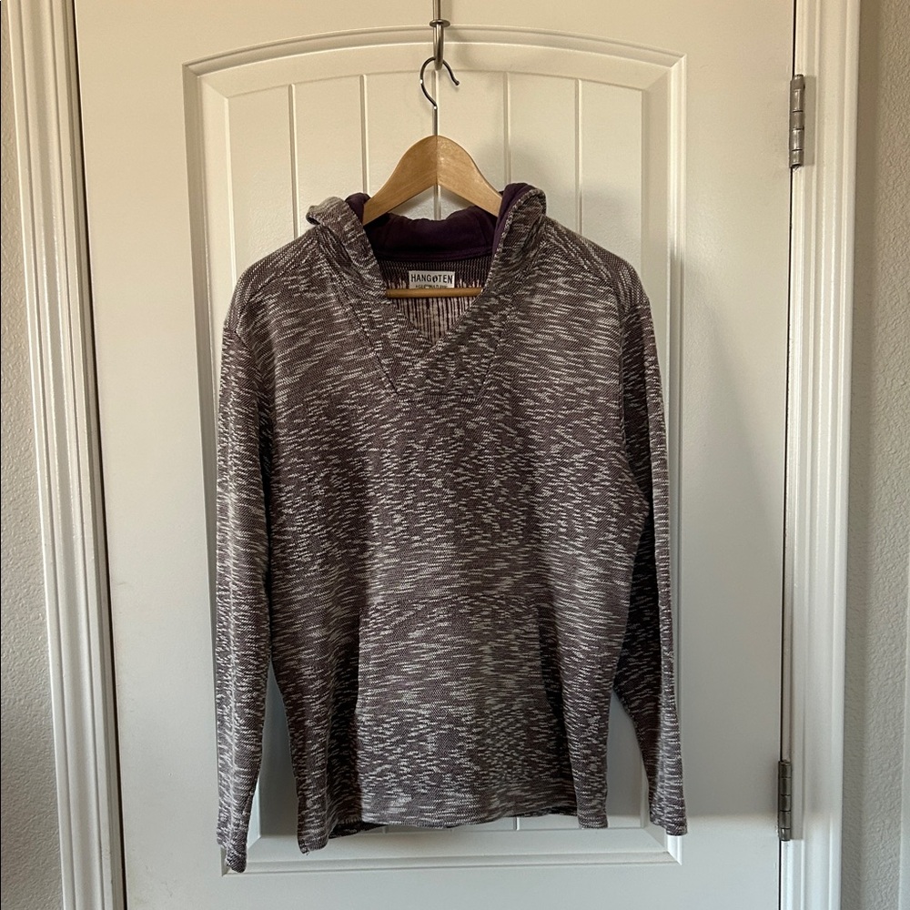 Hang Ten V-Neck Sweater in purple and white
